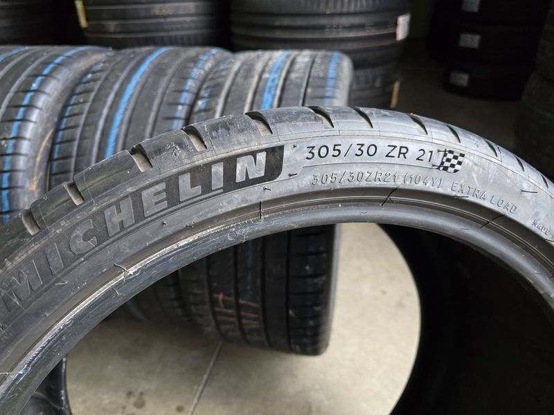 305/30/21//265/35/21 MICHELIN