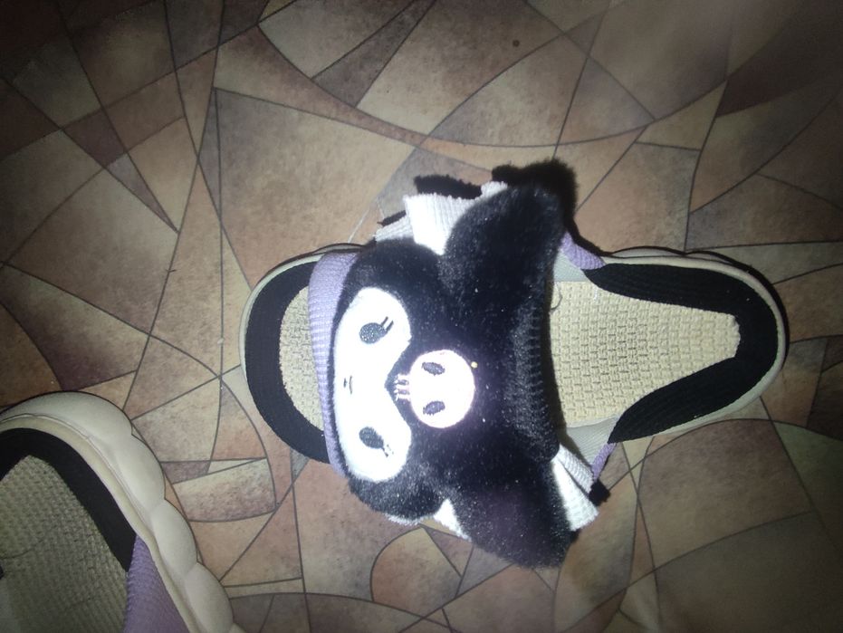 тапочки с куроми СРОЧНО!