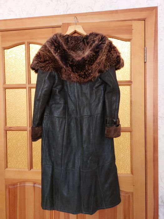 Женские одежда плащ и курточка