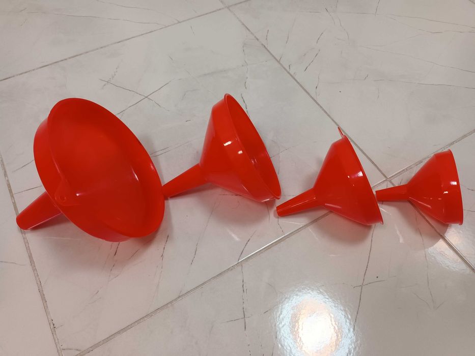 Комплект фунии 4 бр,кухненски фунии,пластмасова фуния,кухненска фуния