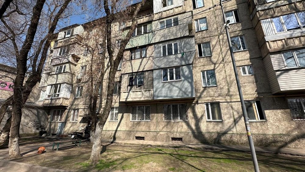 Продаю квартиру 17кв, Богенбай Батыра 272Б.