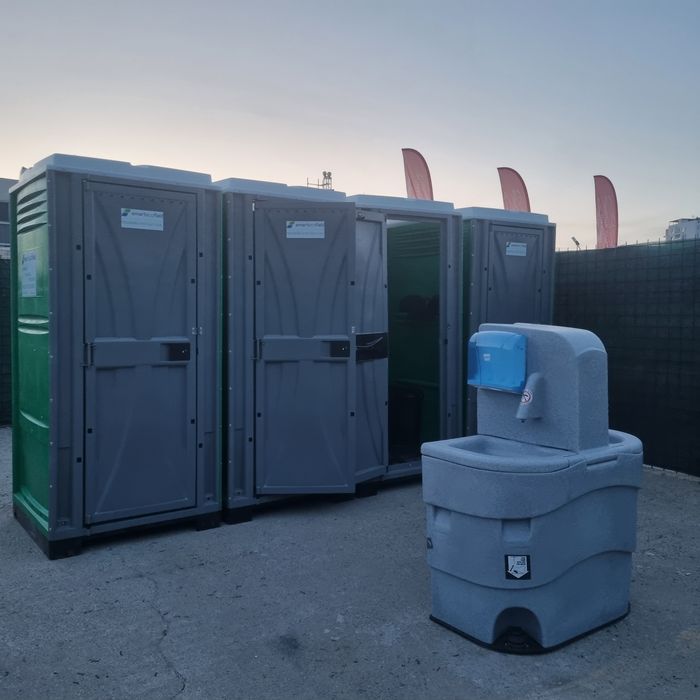 Toalete ecologice și lavoare pentru evenimente