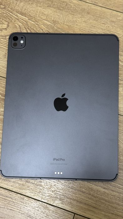 iPad Pro (13-дюймовый,M4)