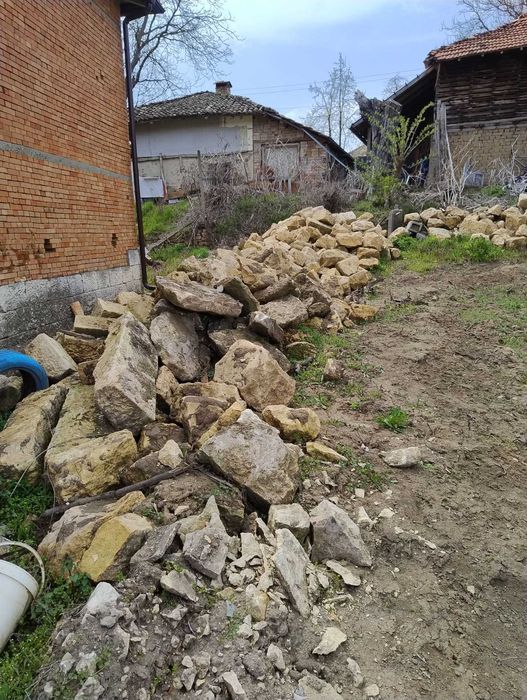 Продавам Дялан камък