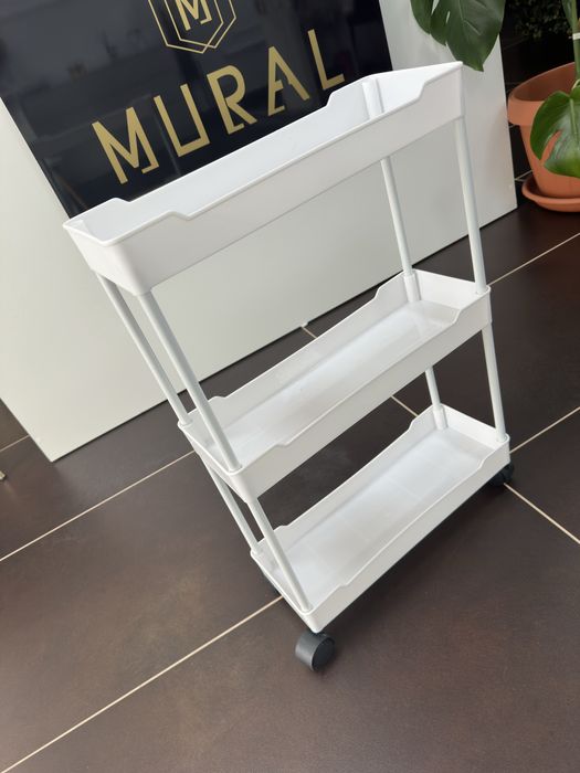 Etajera  din plastic