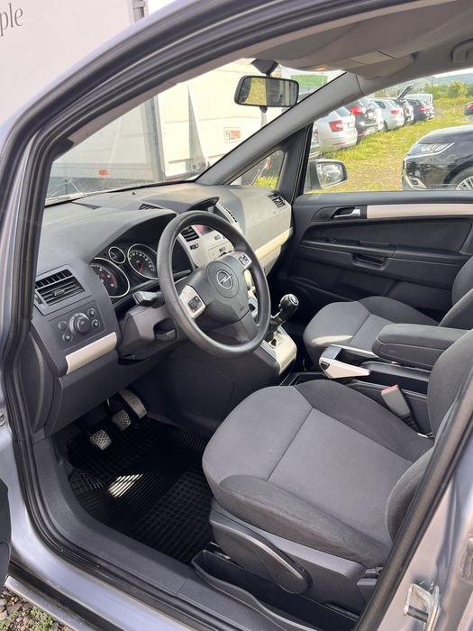 Opel zafira 1.9cdti 2008  7 locuri stare foarte buna