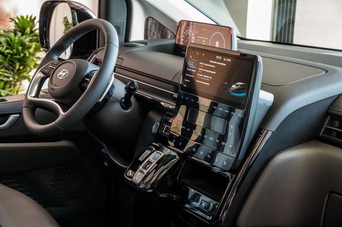 Продам свою Hyundai Staria 2022-23.г  пробег 22000