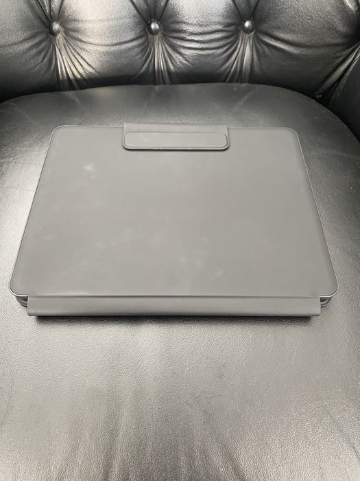 Husa cu tastatura pentru IPad 12.9 Inch / Foarte buna