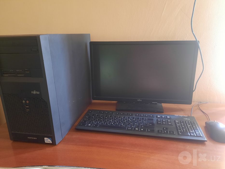 Fujitsu siemens stol kompyuteri