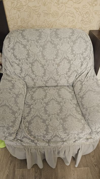 Диван и 2 кресла бесплатно