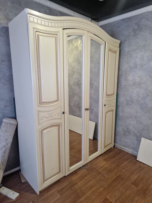 Срочно Продам шкаф евро