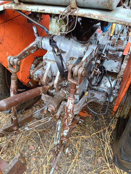 Трактор DFH 180.