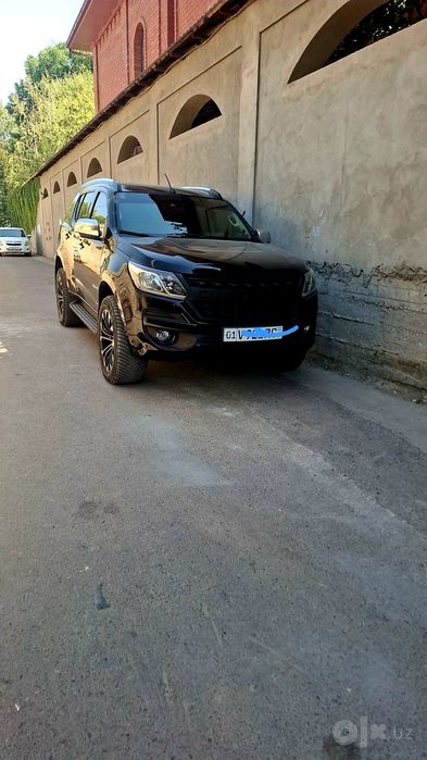 Треилблейзер внедорожник