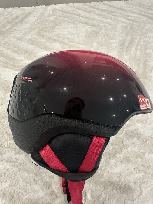 Детска каска за ски за момиче в черно и розово на Росиньол