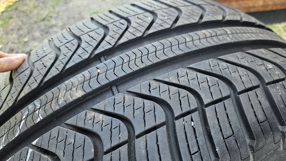 2бр гуми 225 45 17 дот 20 пирели pirelli