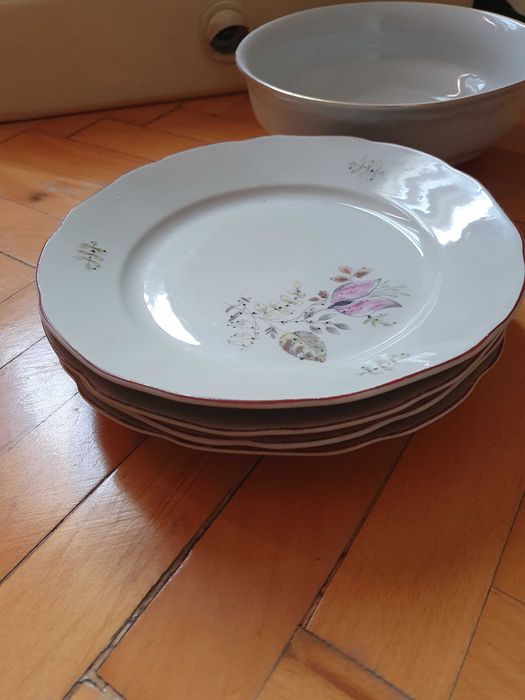 Керамични чинии комплекти