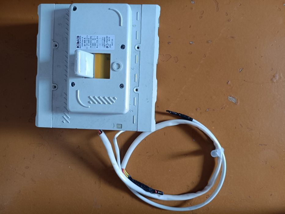 Продам автоматический выключатель на 400А