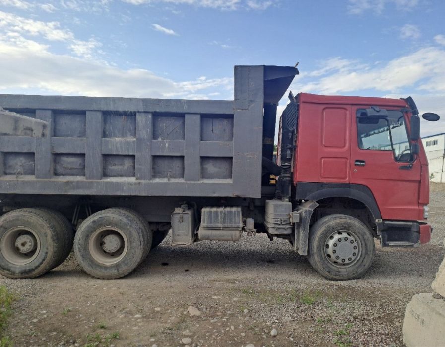 Самосвал Howo сотилади