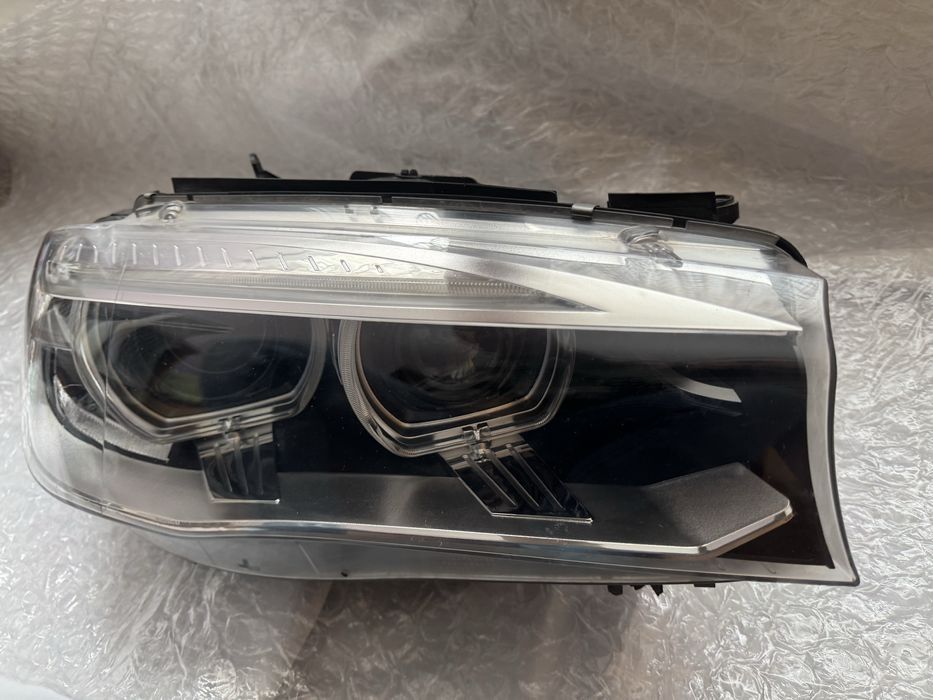 Десен фар BMW X5 F15 биксенон /лед x6/f16