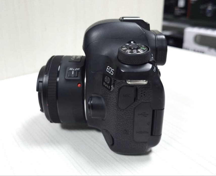 Canon 6D Mark 2 с обьективом