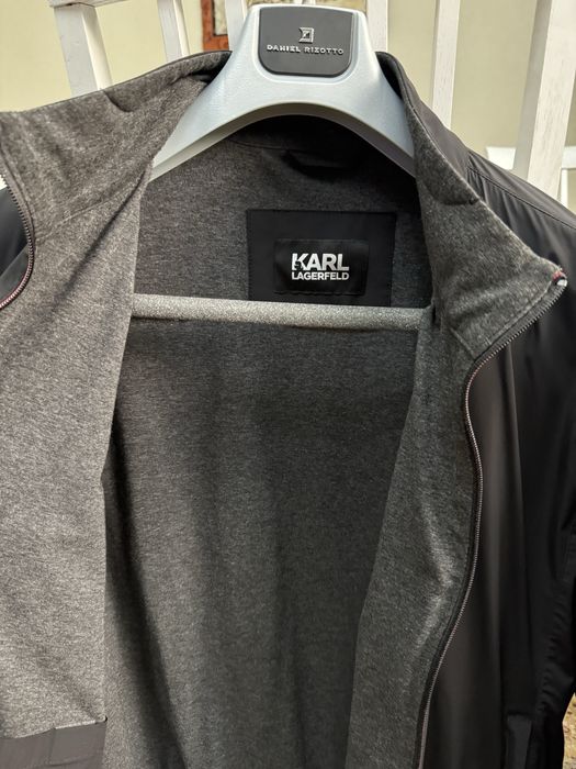 Продам куртку, ветровку Karllagerfeld