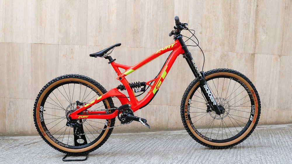 GT Fury Fitz DH 27.5 Boxxer 200 ход, SRAM GX, DT Swiss