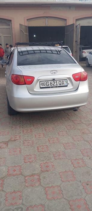 Hyundai Avante Sotiladi