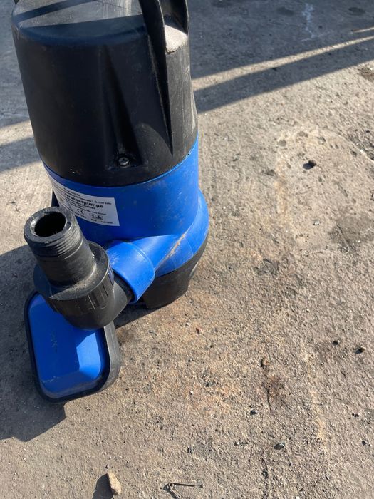 Продава се работеща помпа