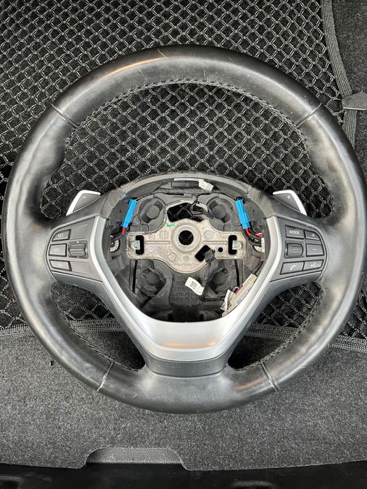Bmw f30 волан с подгрев и пера