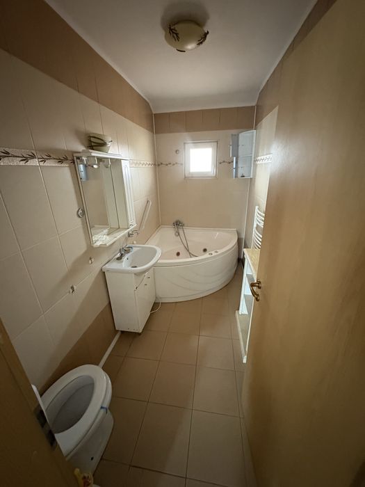 Dau casa in regim hotelier