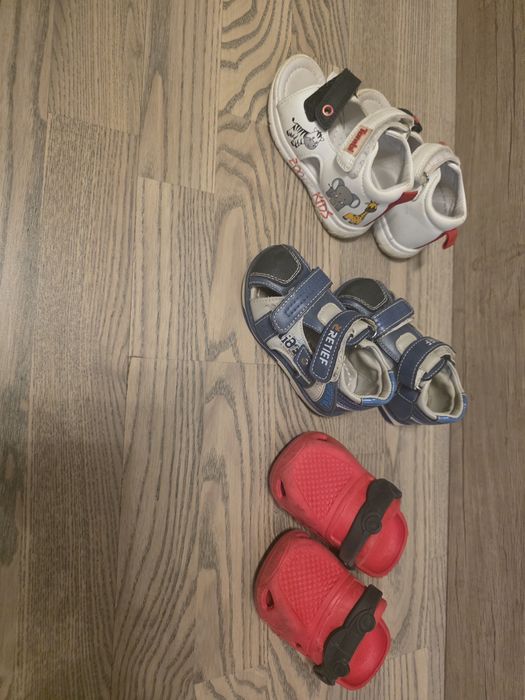 Продам сандали для мальчика