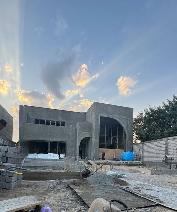 Продается коробка в пригороде 6 соток