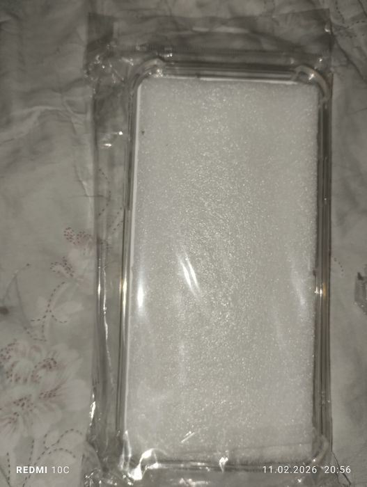 Продам чехлы на айфон 11