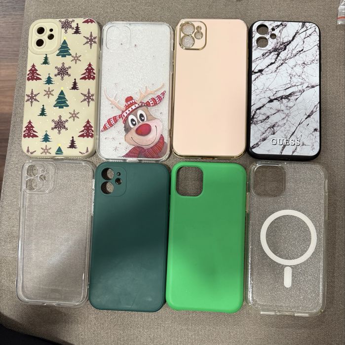 Iphone 11 черен 64 GB с 8 калъфчета