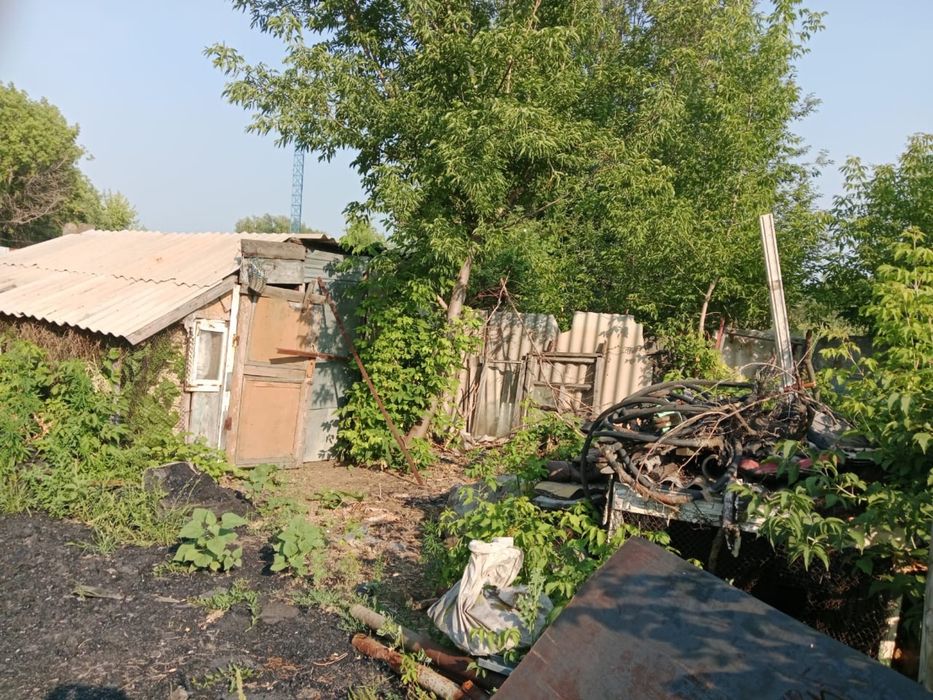 Продам дом/дачные постройки на разбор (стройматериалы, профлист)