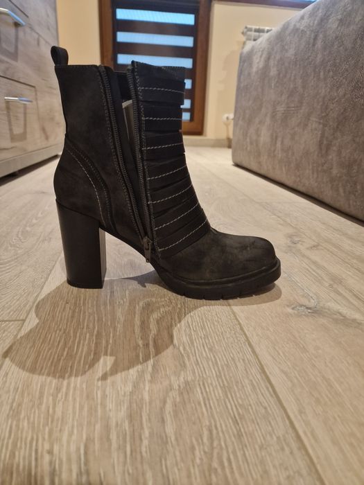 Боти на ток в сивокафяв цвят