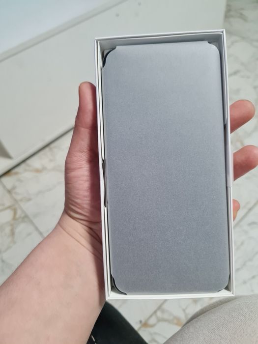 Honor magic 8 чисто нов