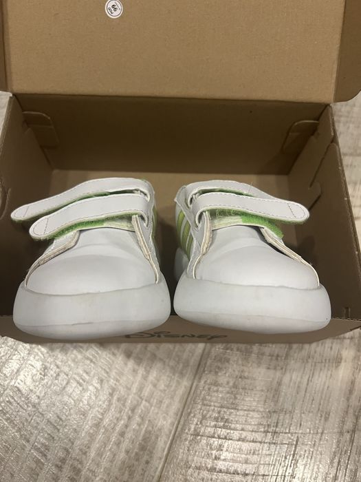 Детски Сандали  primigi/Детски маратонки Adidas tinkerbell номер 25
