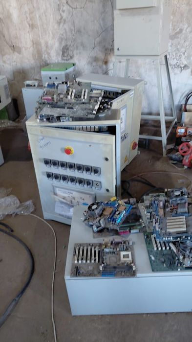 Электронные приборы, щиты