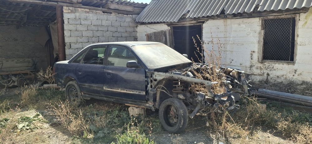 Ауди 100 с4 на запчасти
