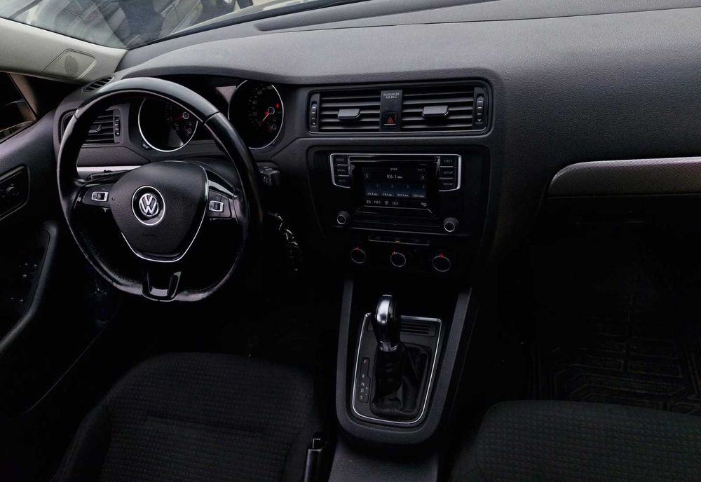 Dezmembrez VW Jetta 1.6B CLR cutie automata cod cutie QNY 2017