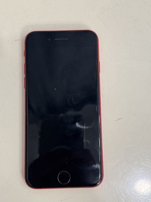 Iphone 8 красный