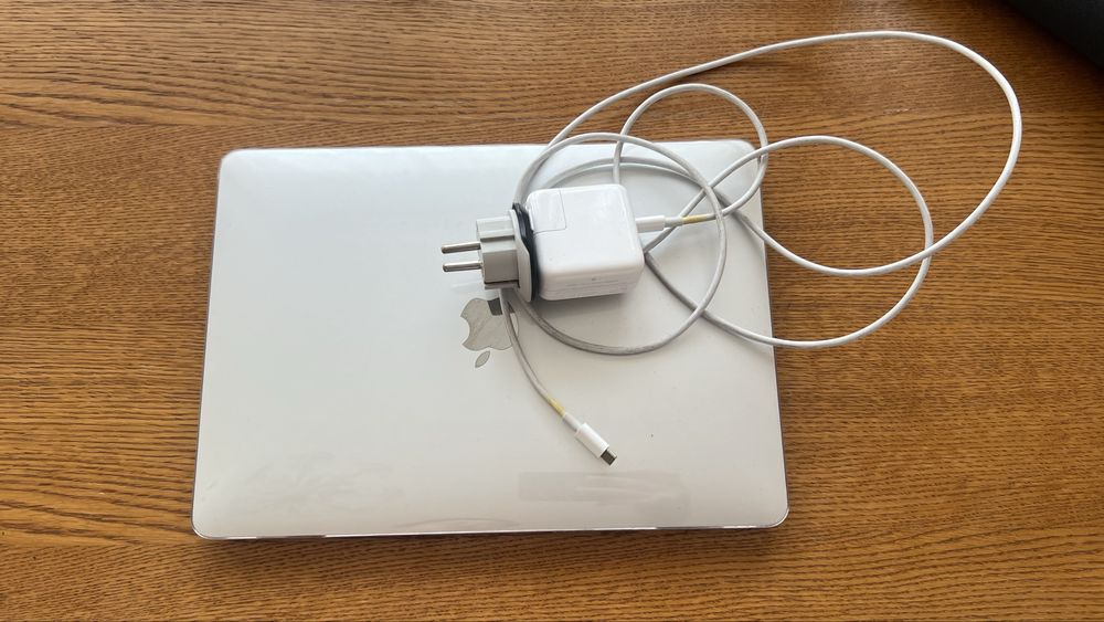 MacBook Air 13 M1 8/256