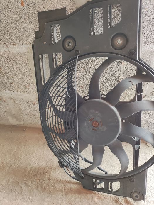 Двигател М54B30.