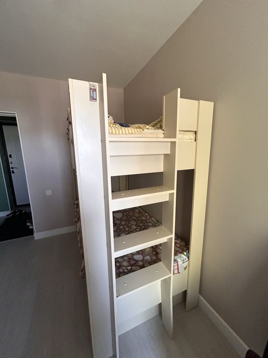 Двухярустная кровать