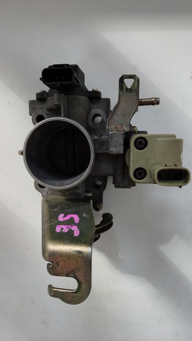 Дроссельная заслонка