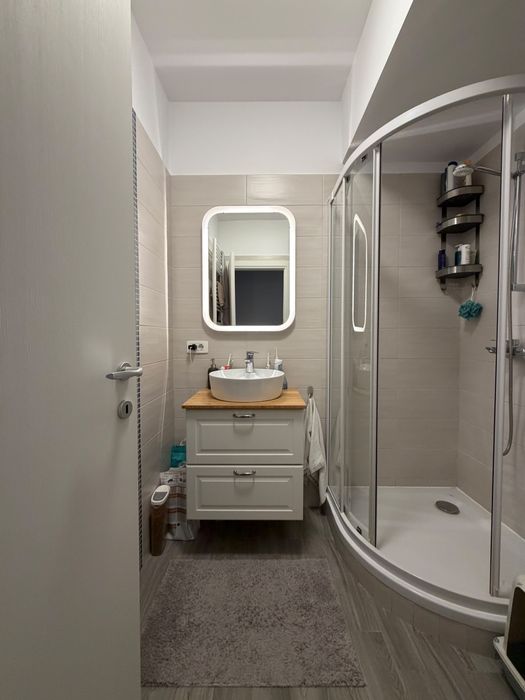 Apartament cu 3 camere in Drumul Taberei