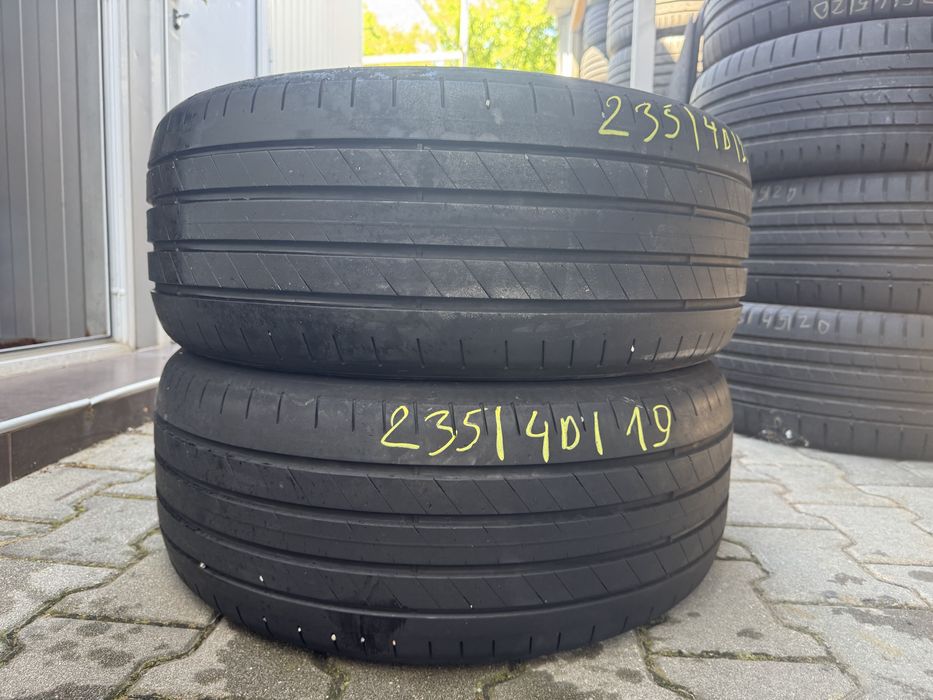 2бр летни гуми GOODYEAR 235/40/19