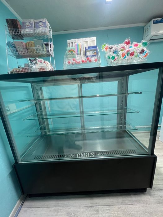Витринный холодильник