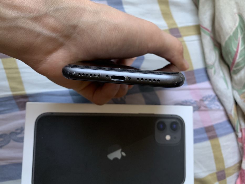 Iphone 11 в хорошеем состаянии